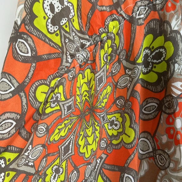 Alexis Cover up - Picture 5 of 7